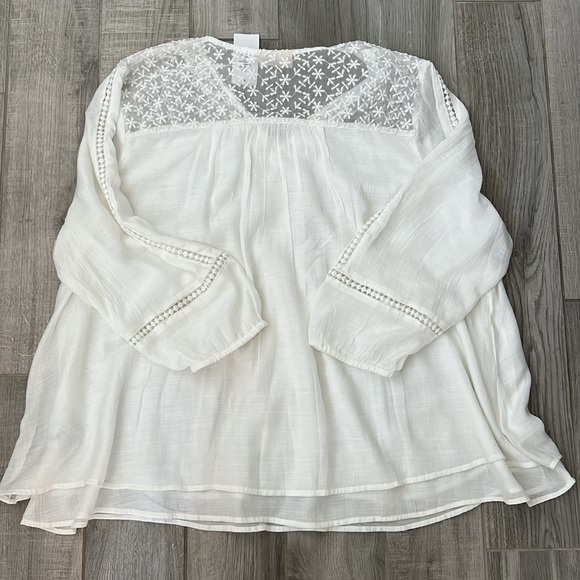 NWT  Style & Co
Lace-Yoke Handkerchief-Hem Top - Picture 11 of 11